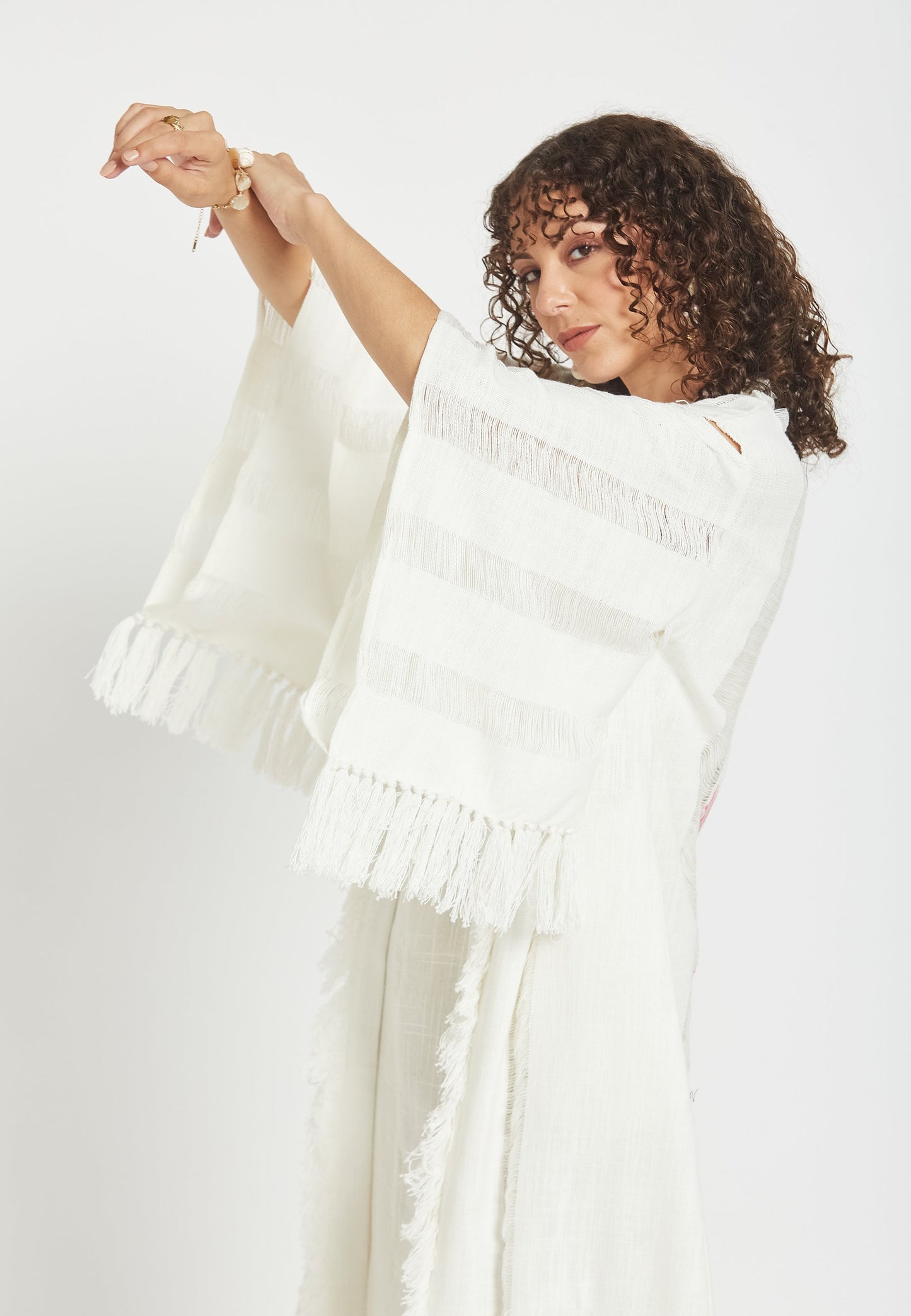Ondelia White Kimono