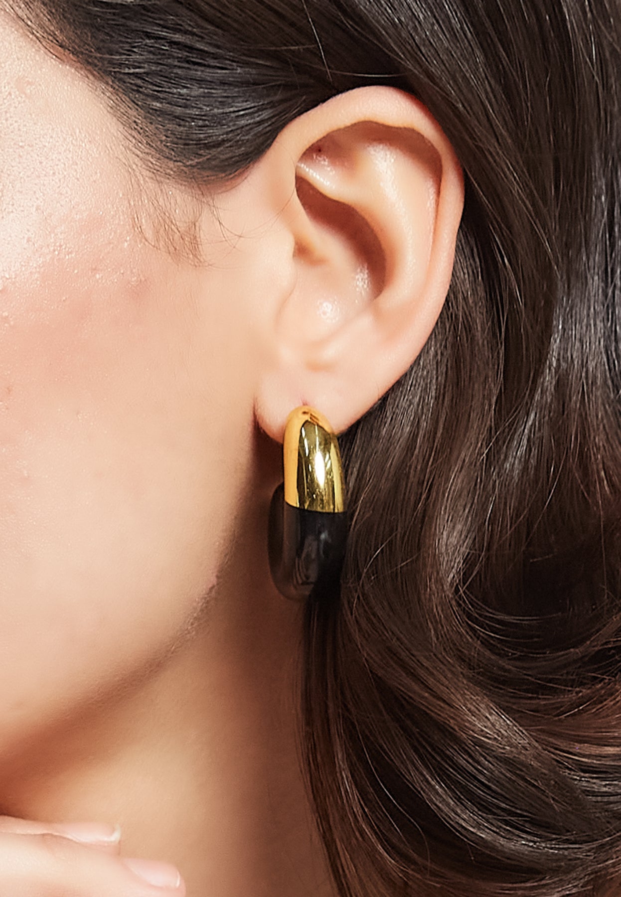Pendientes negros de Nara