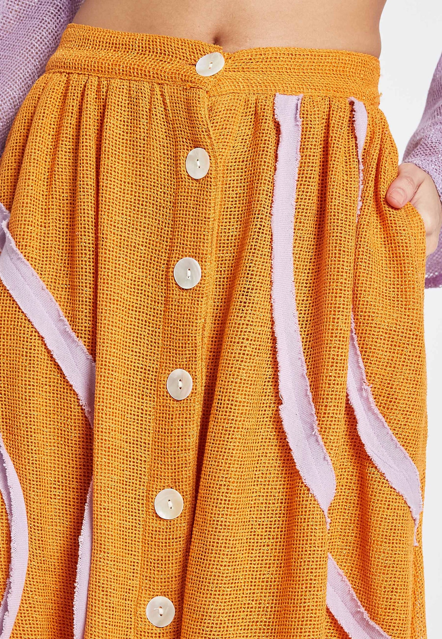 Gonna arancione ondulata