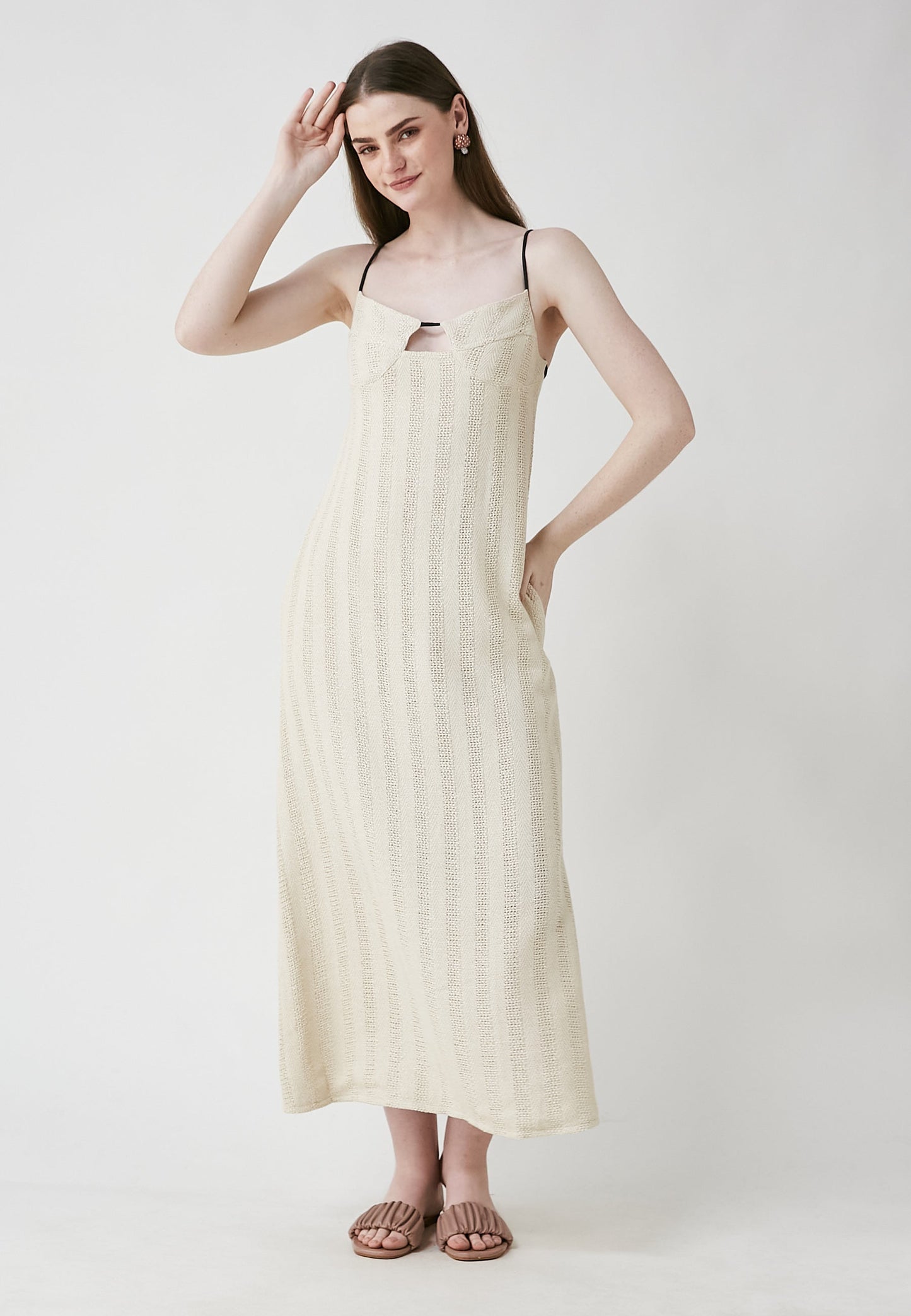 Vestido beige Aria Mai