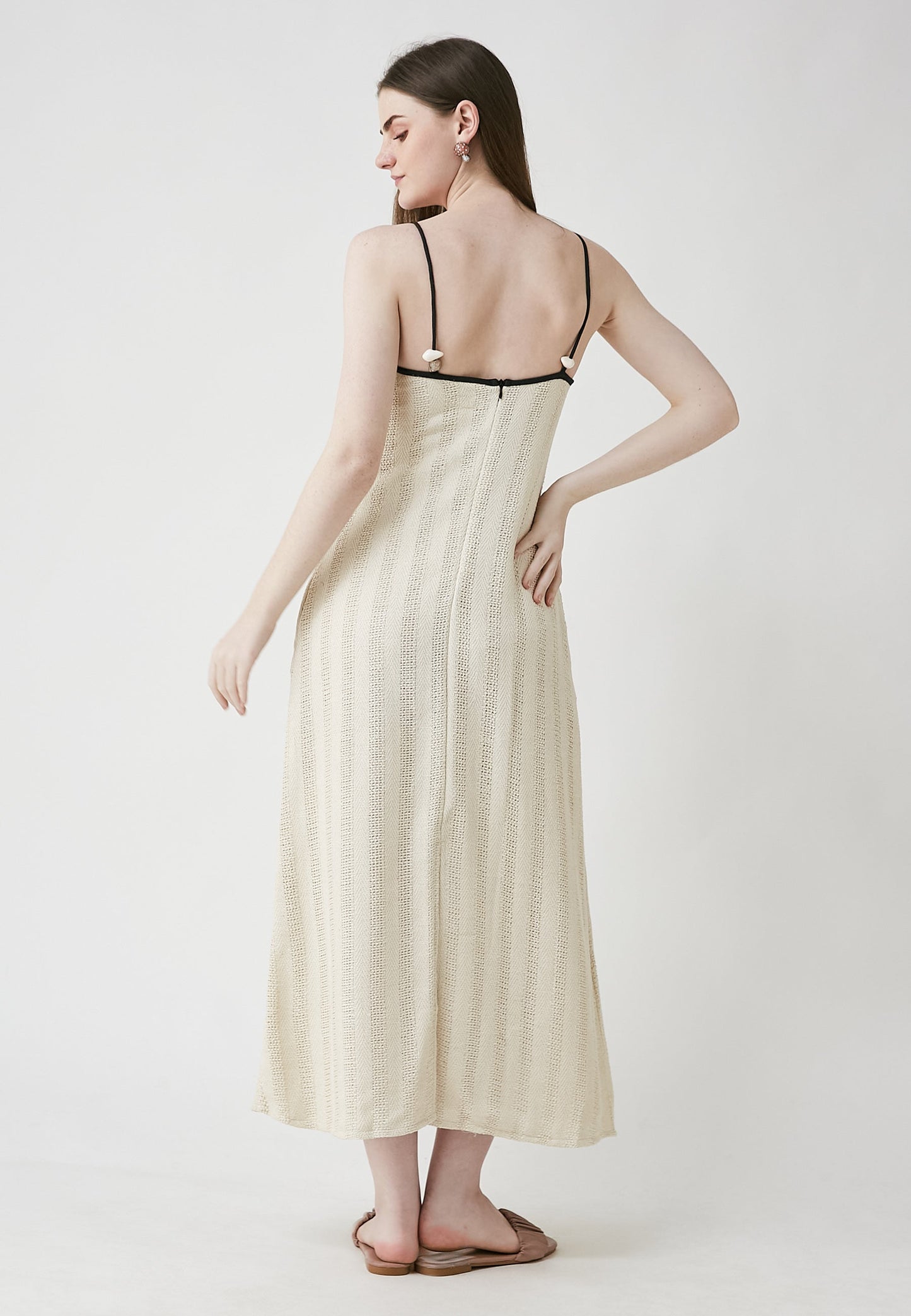 Vestido beige Aria Mai