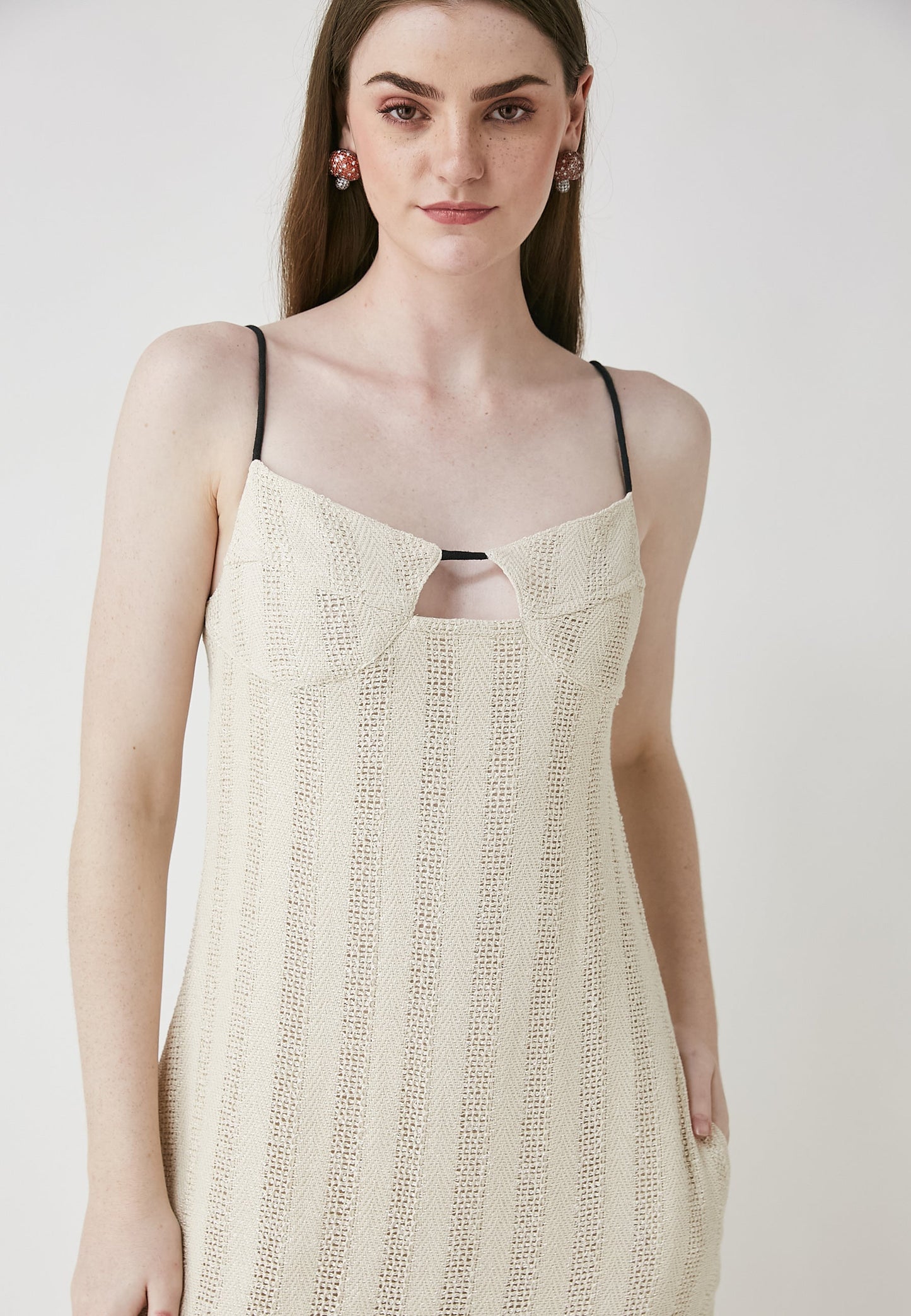 Vestido beige Aria Mai
