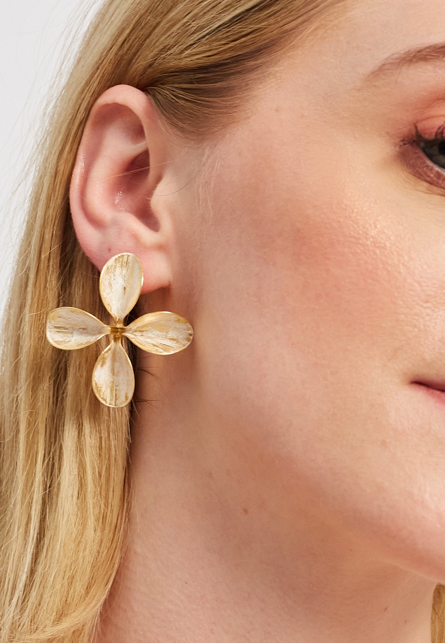 Ila Earrings