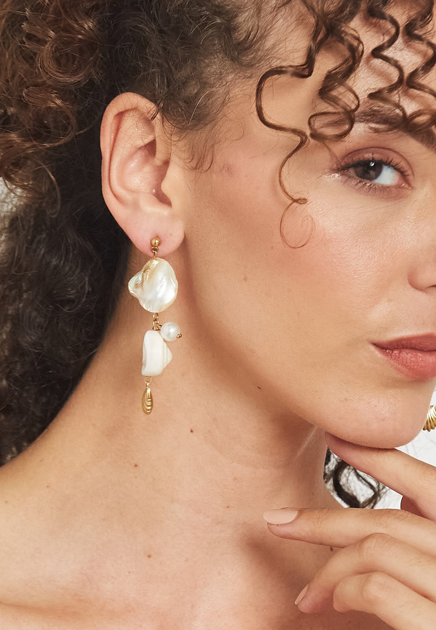 Elva White Earrings