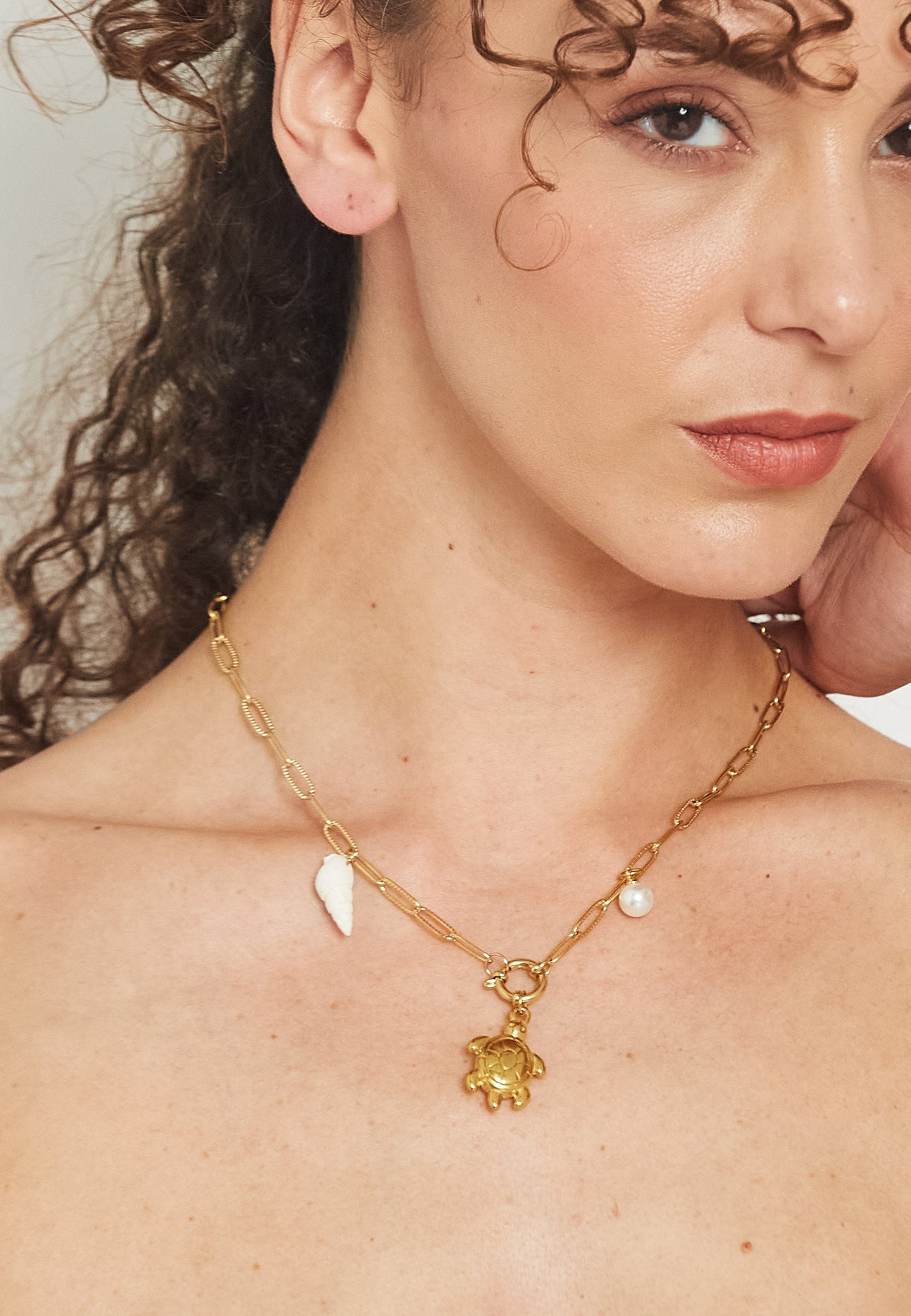 Ena Necklace