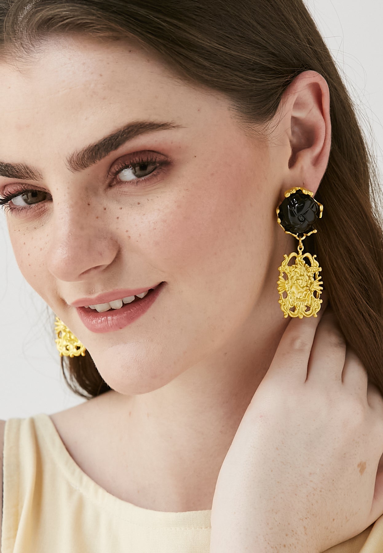 Sela Earrings