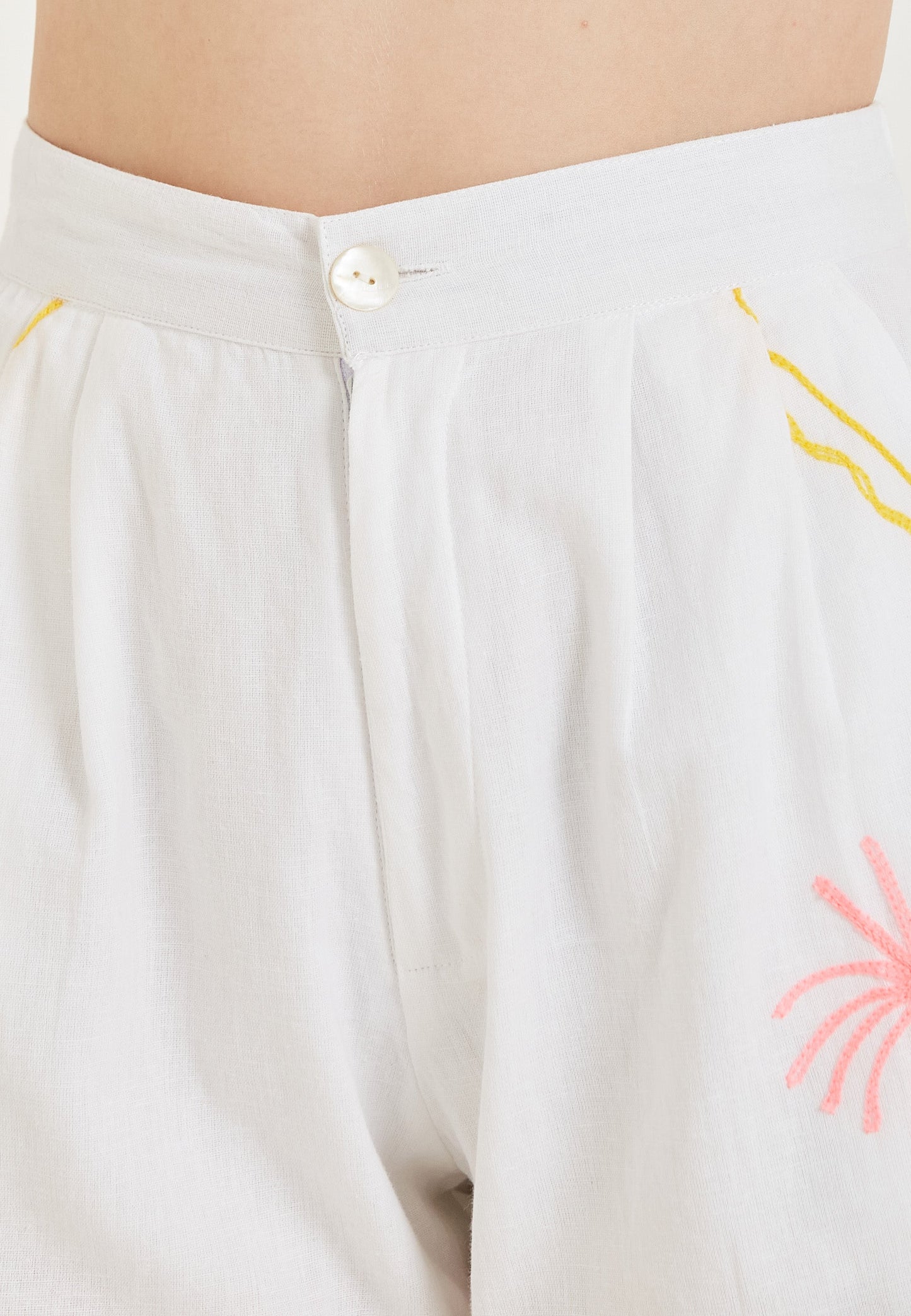 Mediterráneo White Shorts