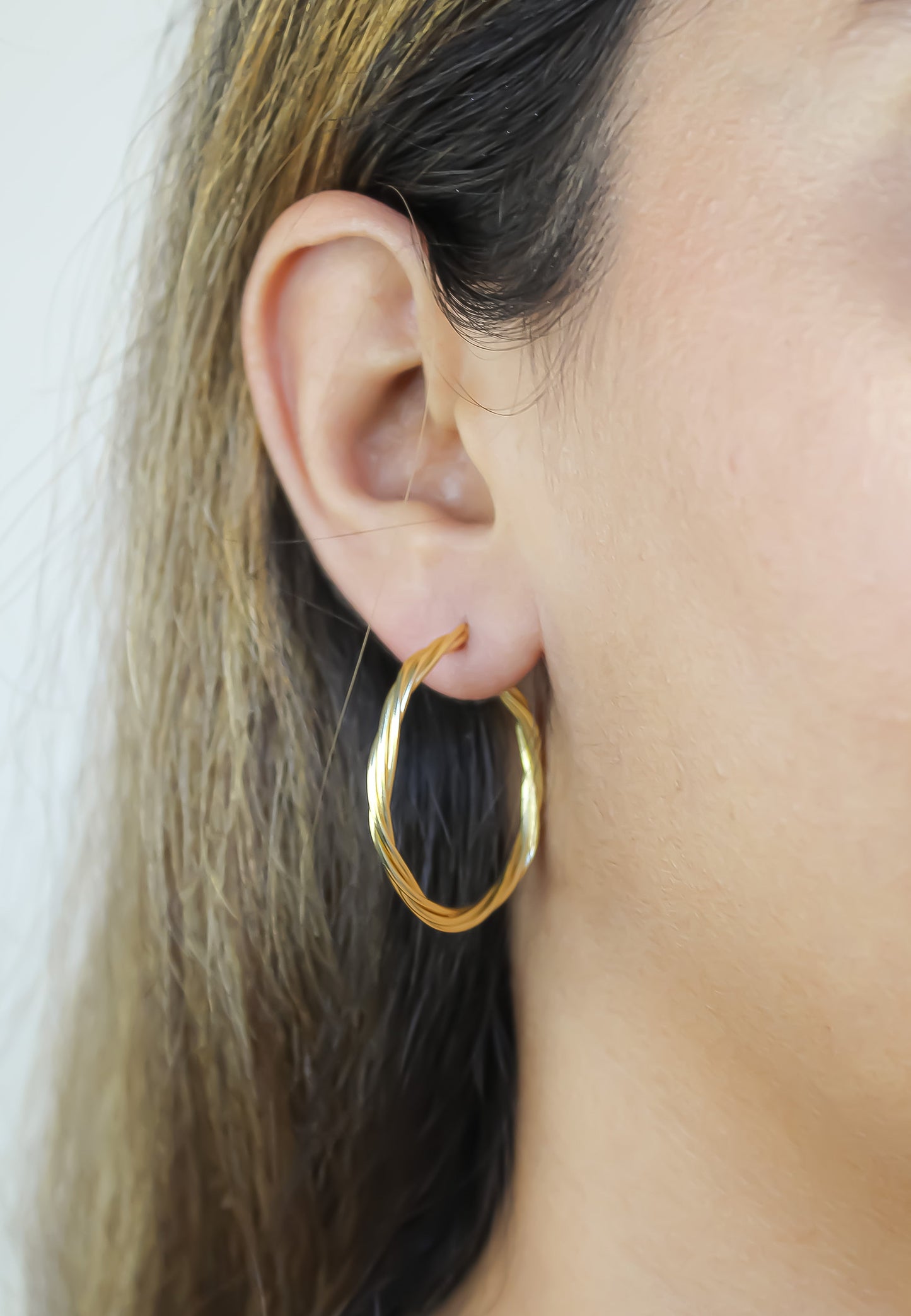 modenna twisted hoop earrings Bombay Sunset